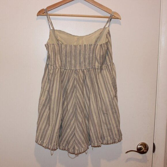 Urban Outfitters Lorelei Crinkle Romper Gray Size Large - Picture 4 of 8